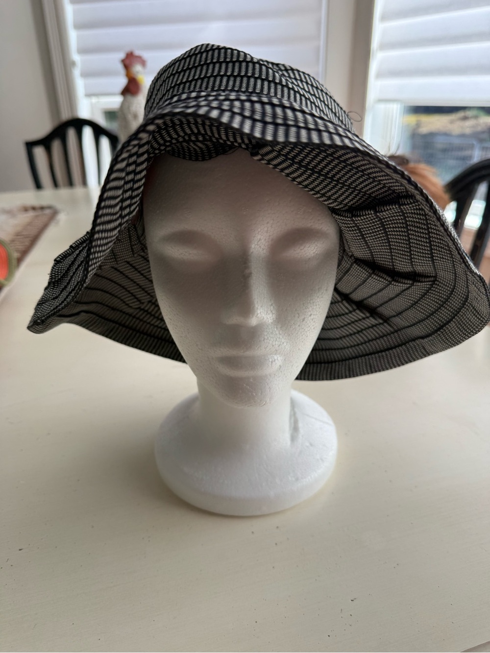 Black and White Striped Wide-Brim Sun Hat - Women